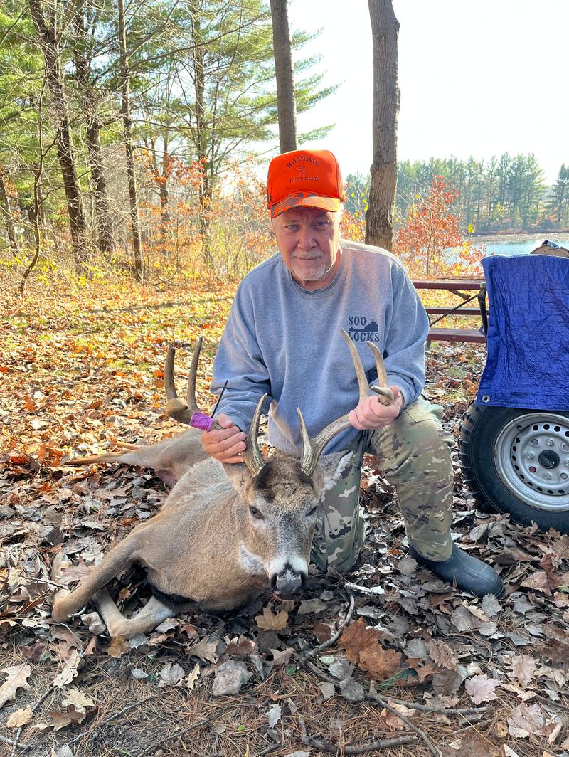 Rick Funnell, shot @ 8:00am  Nov 15th﻿, 75 yard shot with a 35 Whalen near Barryton. 8 point with a 20” spread 